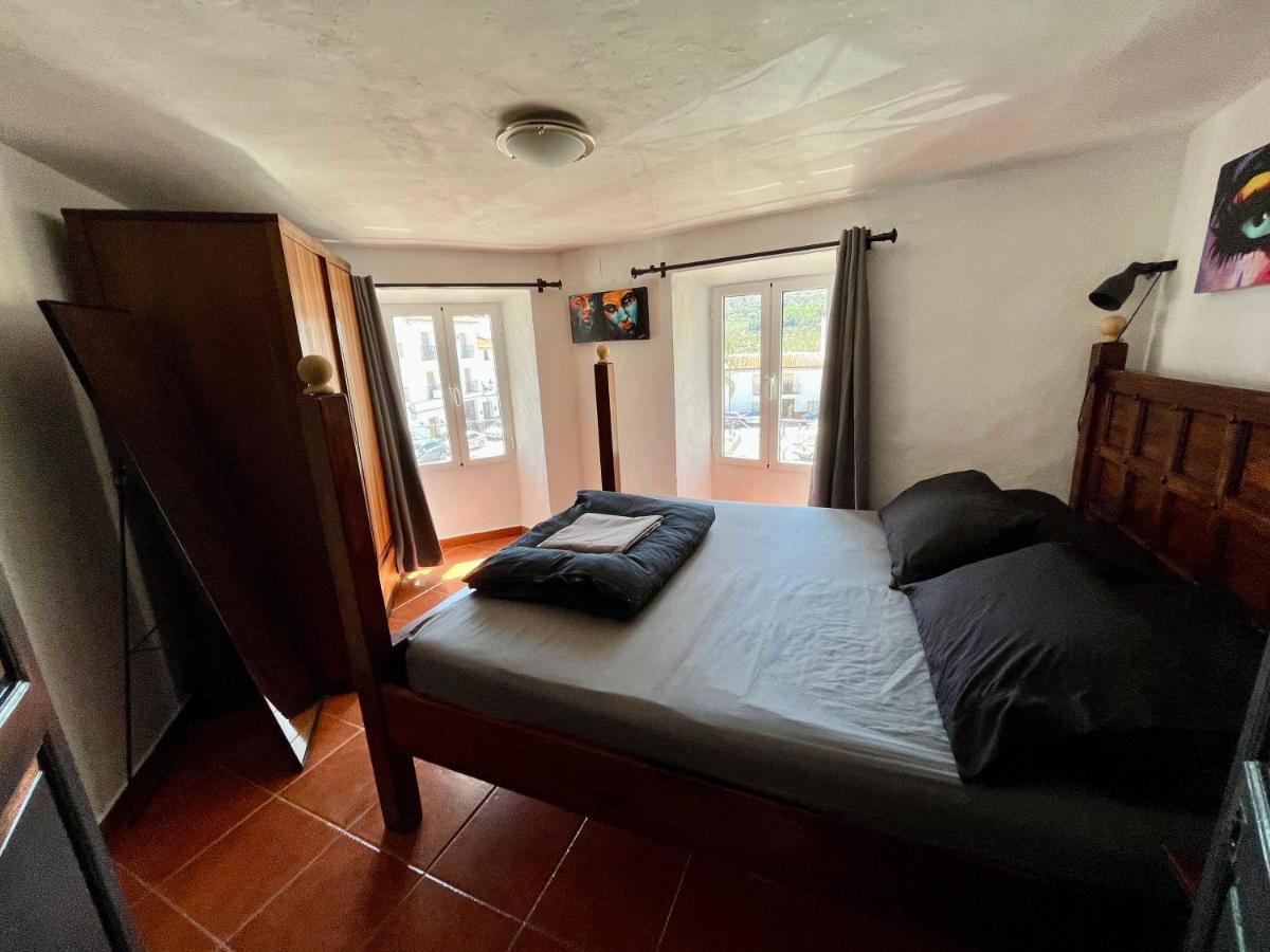 Spanish Town House Эль-Чорро Экстерьер фото