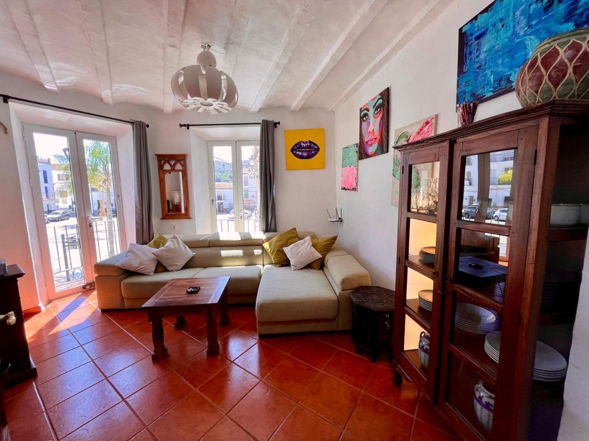 Spanish Town House Эль-Чорро Экстерьер фото